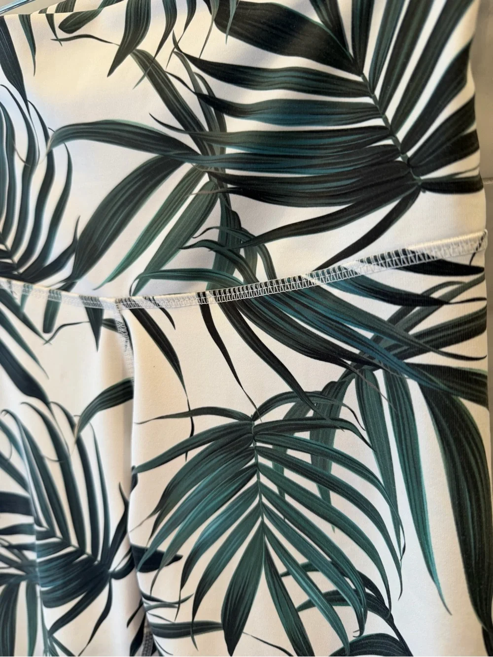 Tropical Leaf High-Waist Crop Leggings - Green/White
